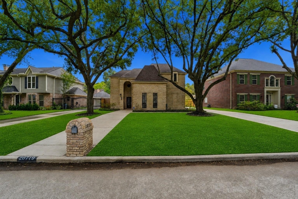 20719 Castle Bend Drive - Photo 1