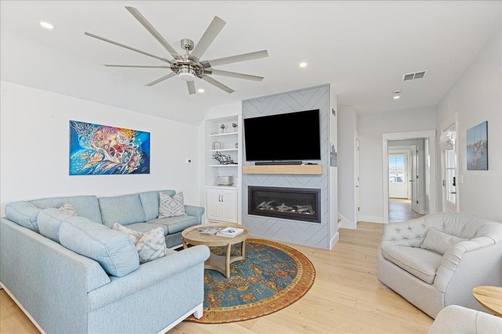 220 North End - Photo 6