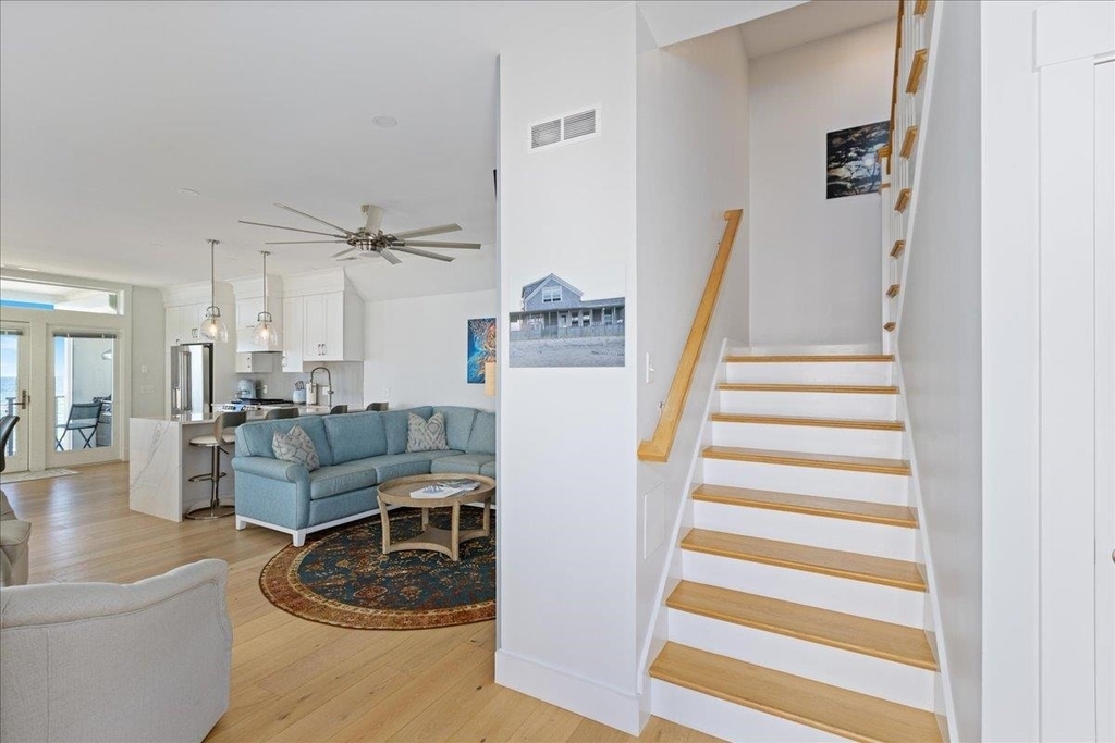 220 North End - Photo 3