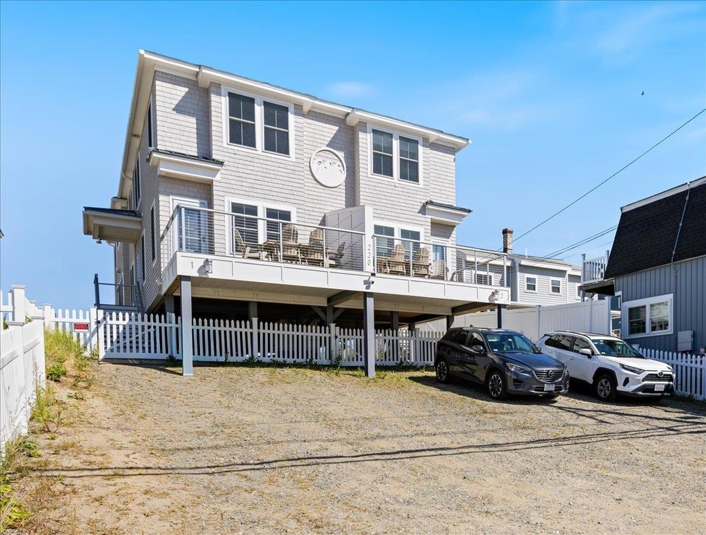 220 North End - Photo 0
