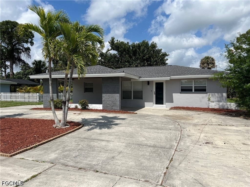 4562 Tennyson Drive - Photo 6