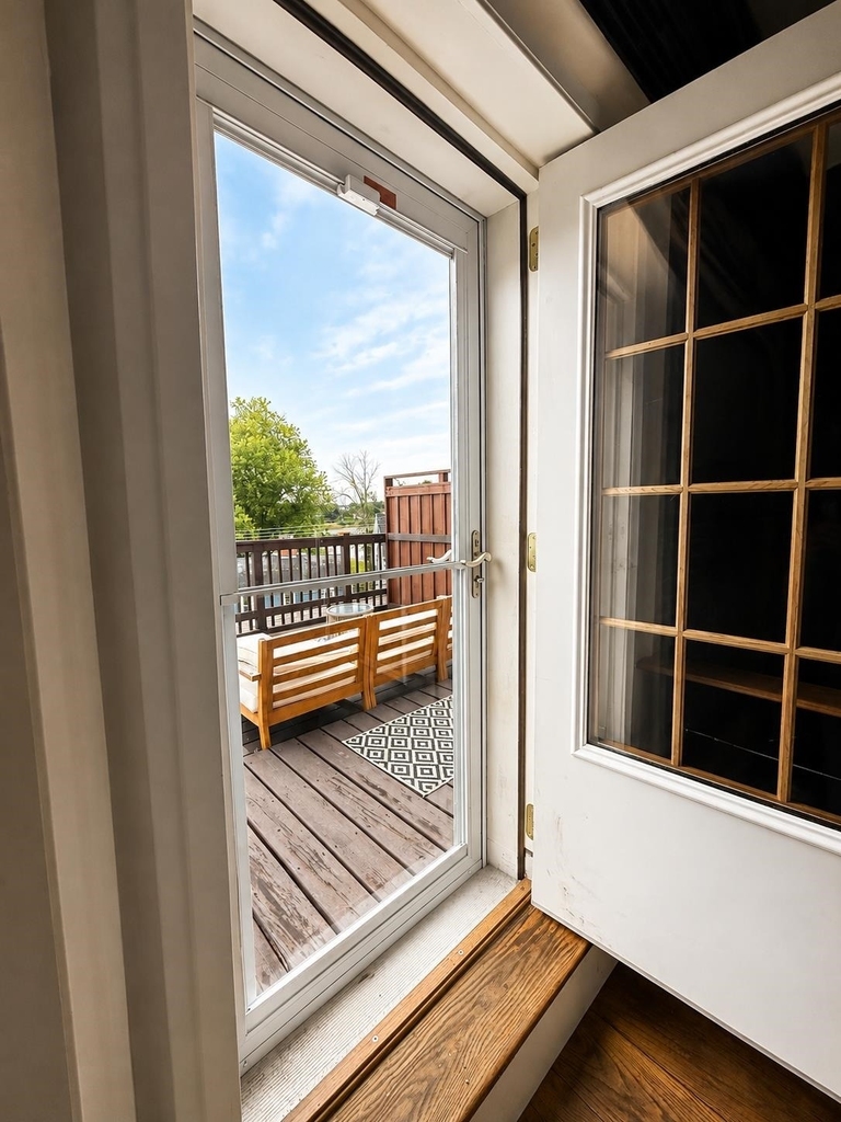 348 Maplewood - Photo 18