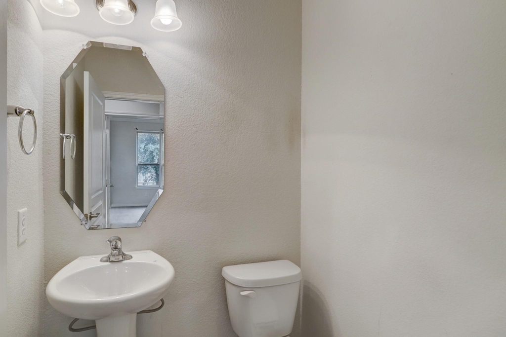 16617 Conner Creek Lane - Photo 11