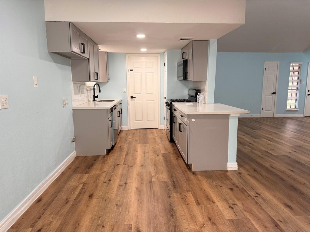 9438 Fuqua Street - Photo 4