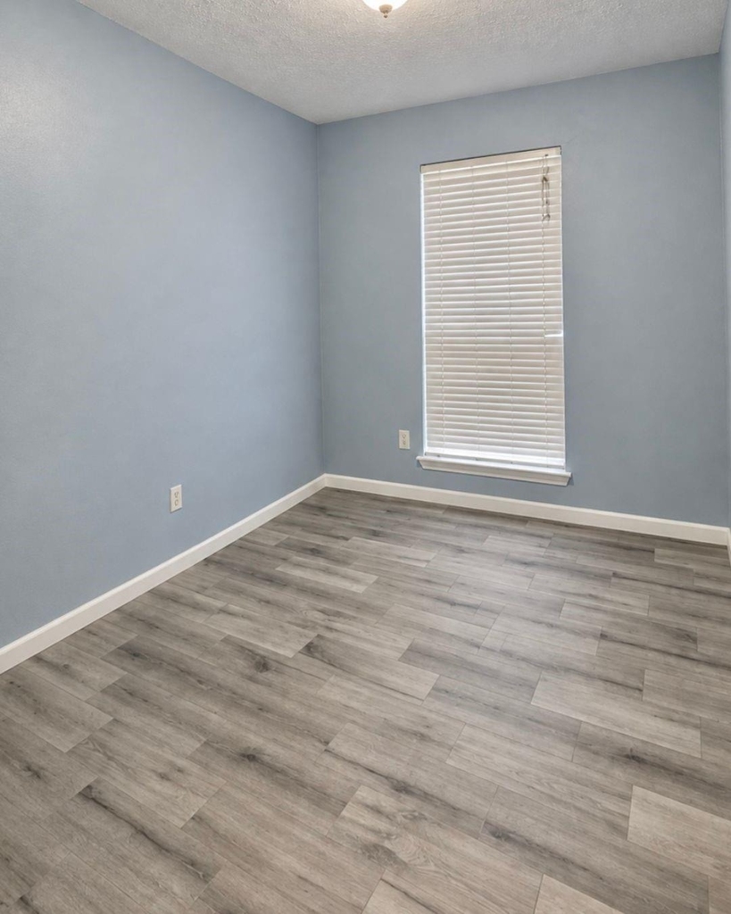 1203 N Pacific Street - Photo 3