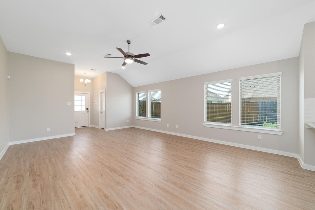8326 Royal Breeze Drive - Photo 7