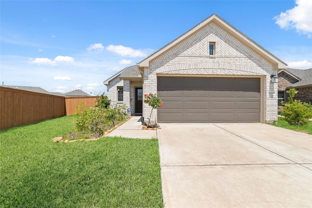 8326 Royal Breeze Drive - Photo 0