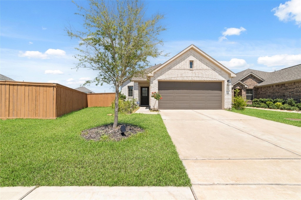 8326 Royal Breeze Drive - Photo 1