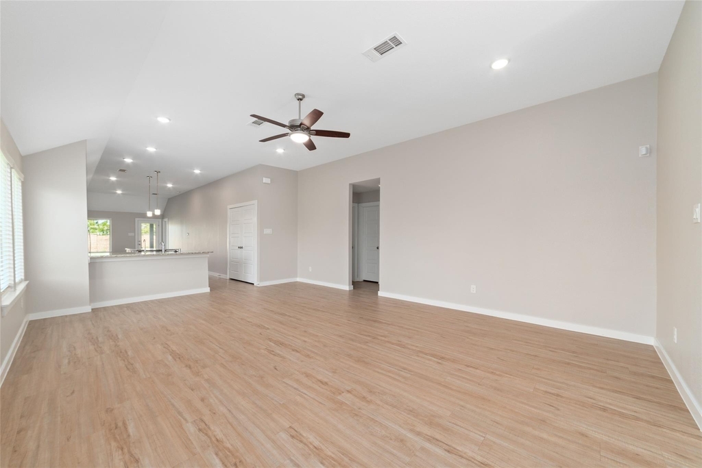 8326 Royal Breeze Drive - Photo 6