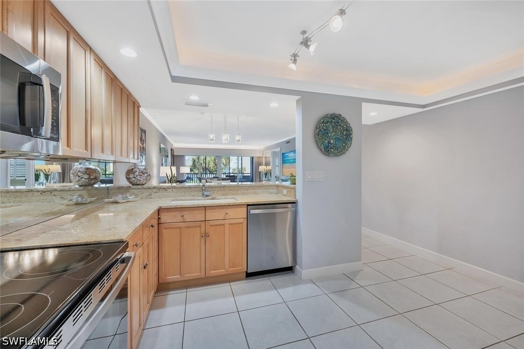 12945 Vanderbilt Drive - Photo 8