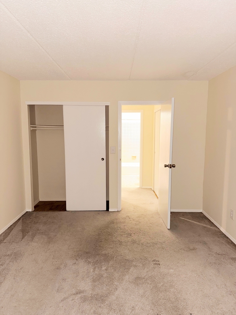 687 Bronx River Road - Photo 6