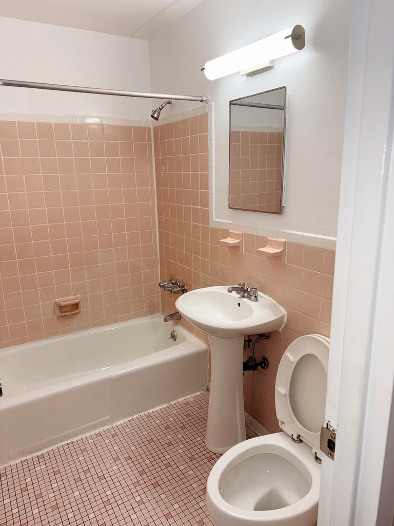 687 Bronx River Road - Photo 9