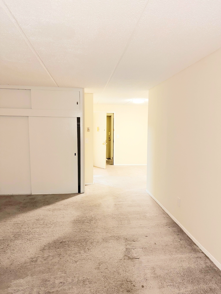 687 Bronx River Road - Photo 5