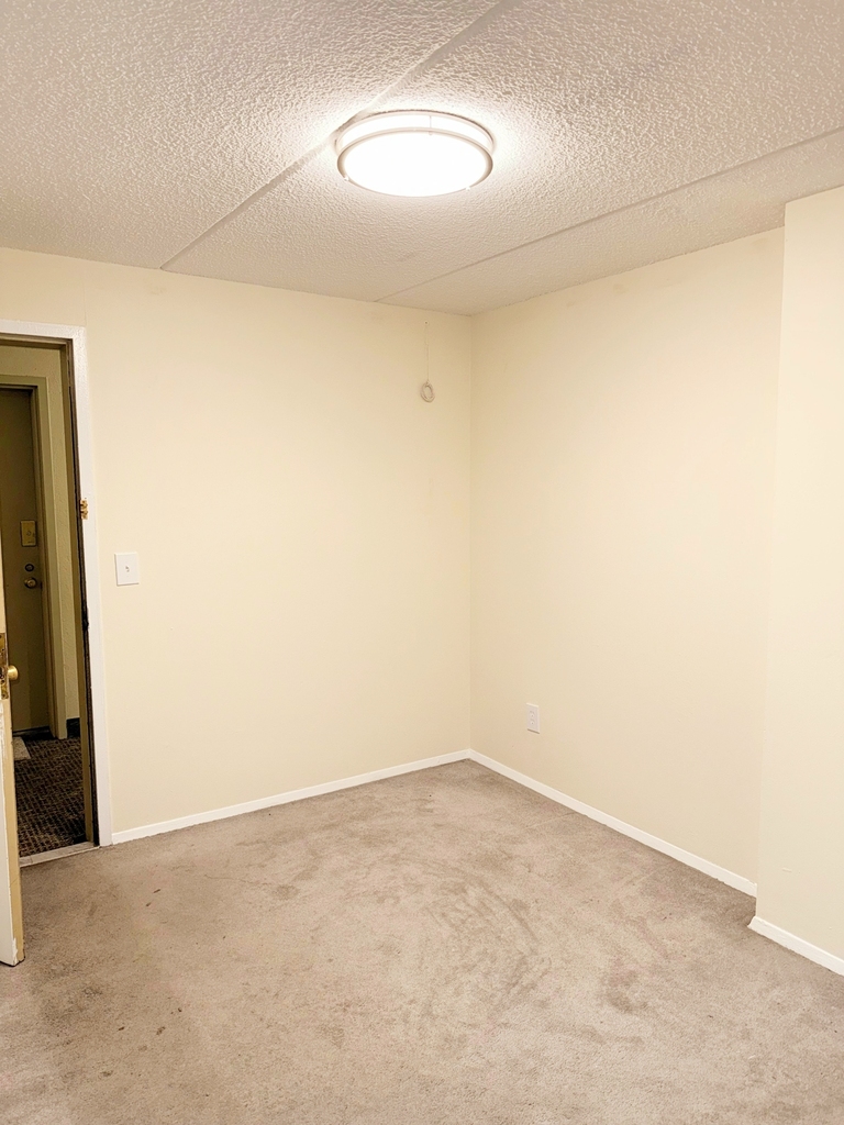 687 Bronx River Road - Photo 4