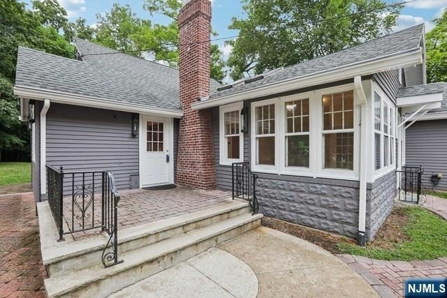 261 W Saddle River - Photo 0