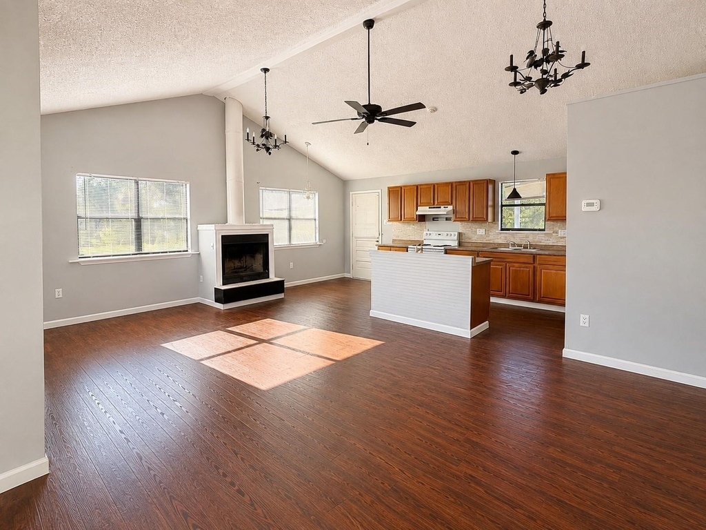 1036 15th Street - Photo 3