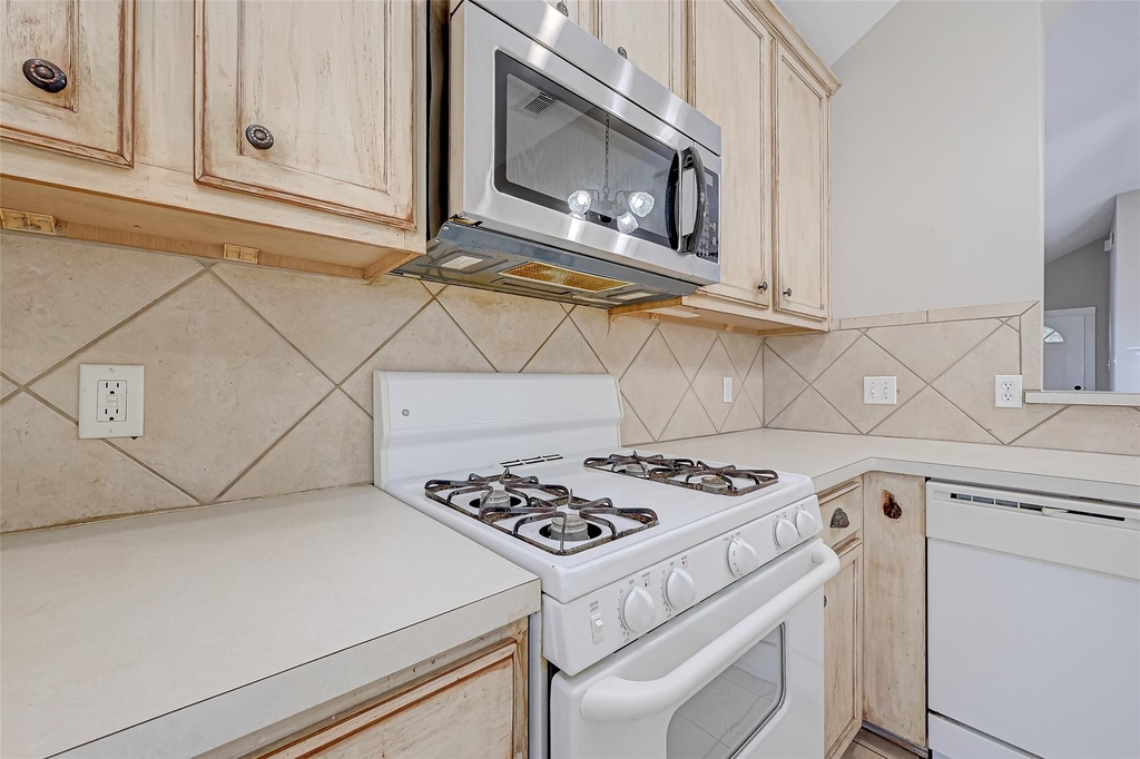 5602 Eagle Sky Boulevard - Photo 22