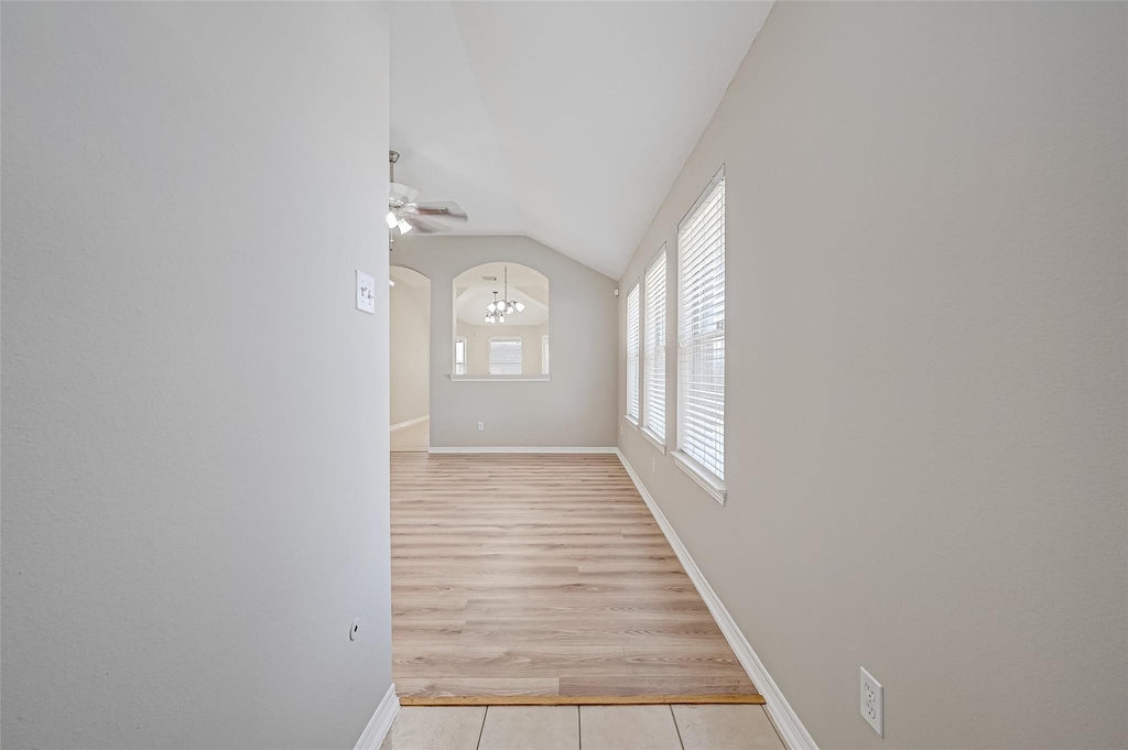 5602 Eagle Sky Boulevard - Photo 10