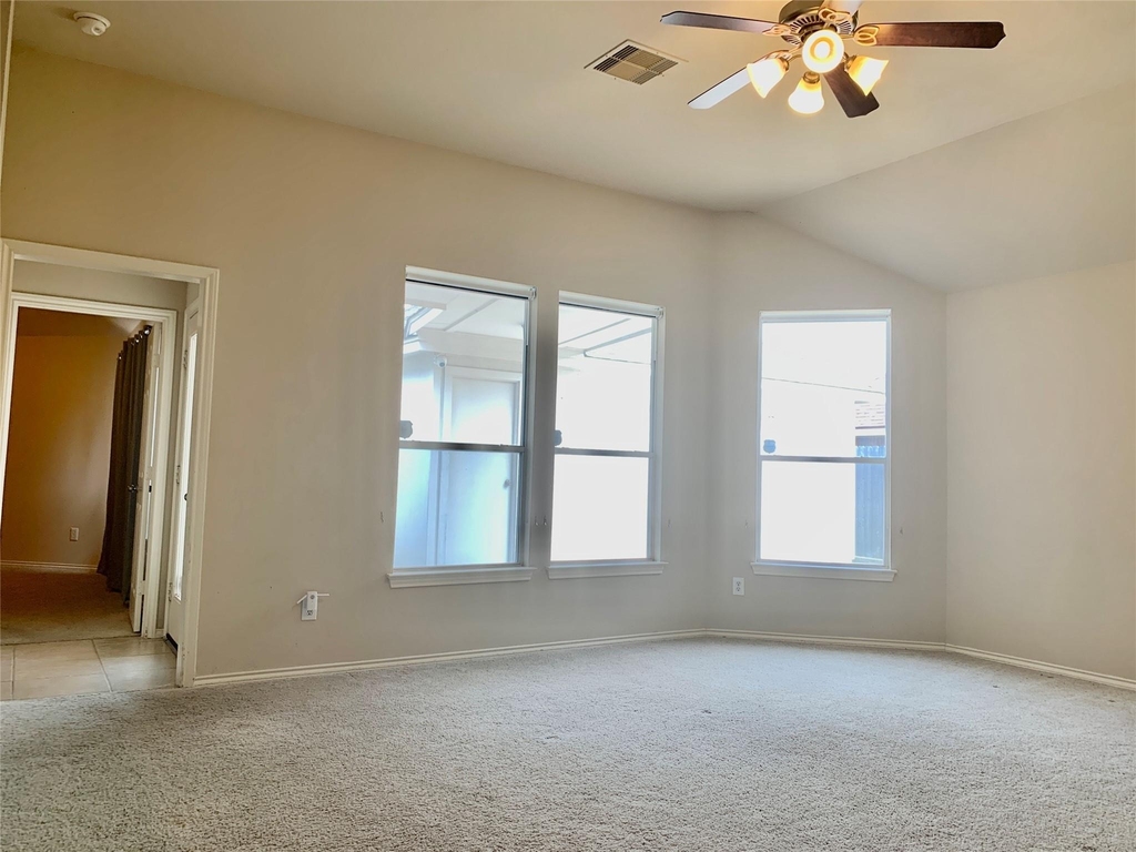 11210 Jadestone Creek Lane - Photo 4