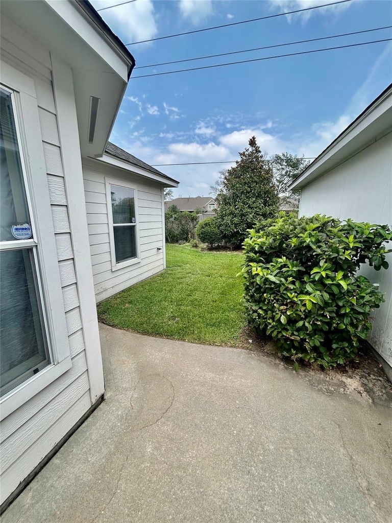 11210 Jadestone Creek Lane - Photo 21