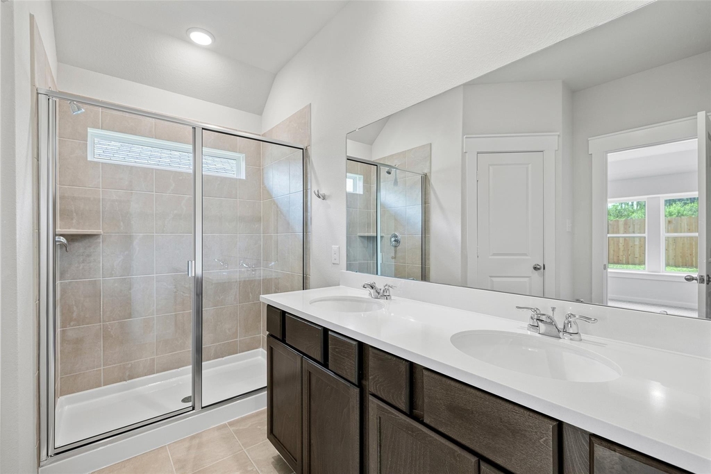 40769 Mostyn Lake Drive - Photo 15