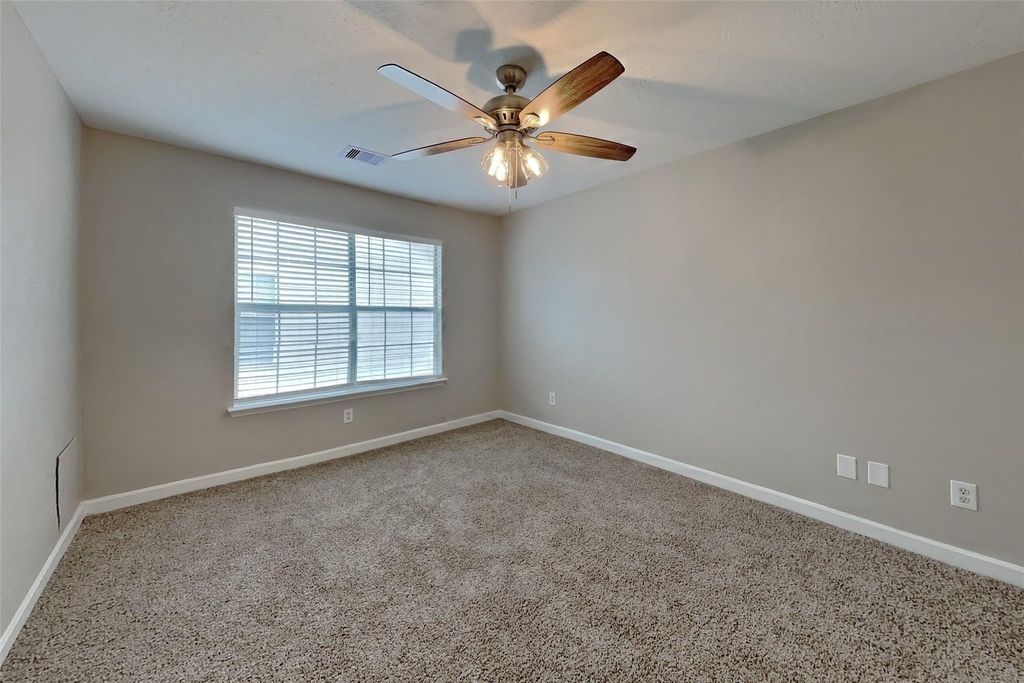 5302 Cedar Lodge Court - Photo 11