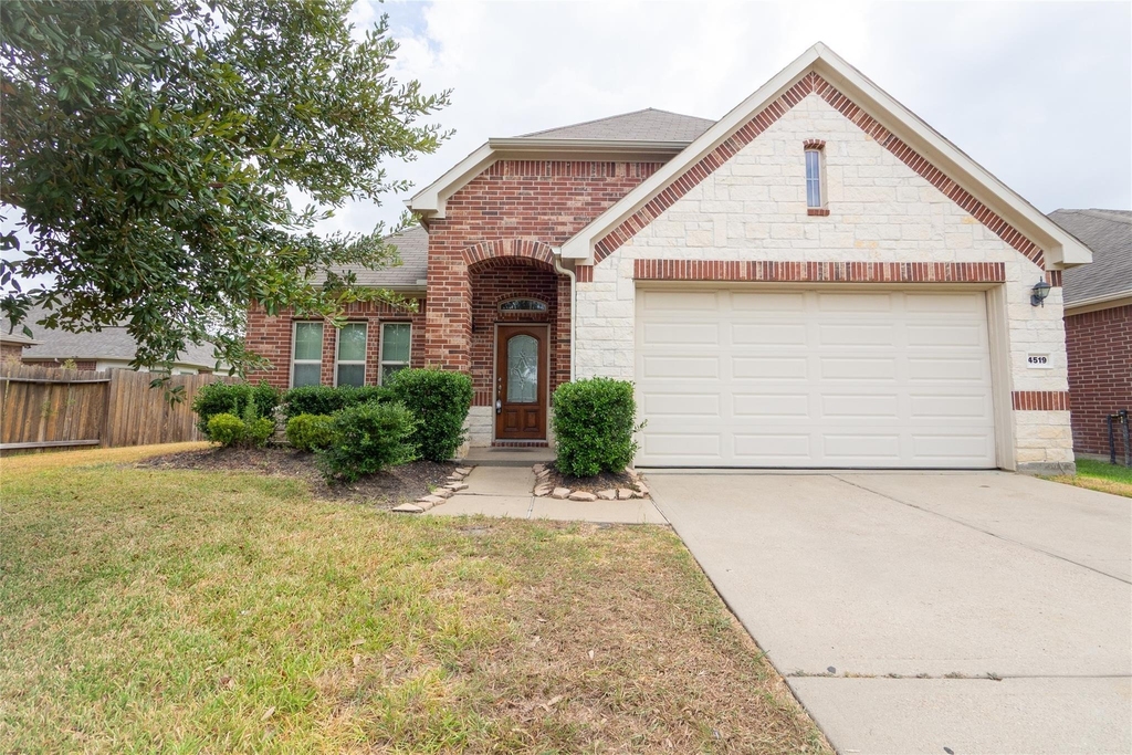 4519 Ferndale Meadows Drive - Photo 0