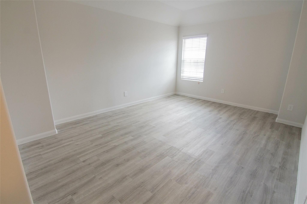 5602 Hawksbury Creek Trail - Photo 7