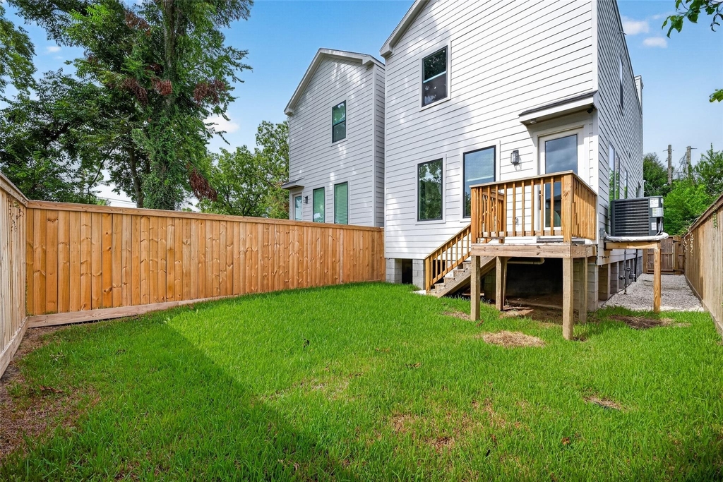 2208 Bleker Street - Photo 19