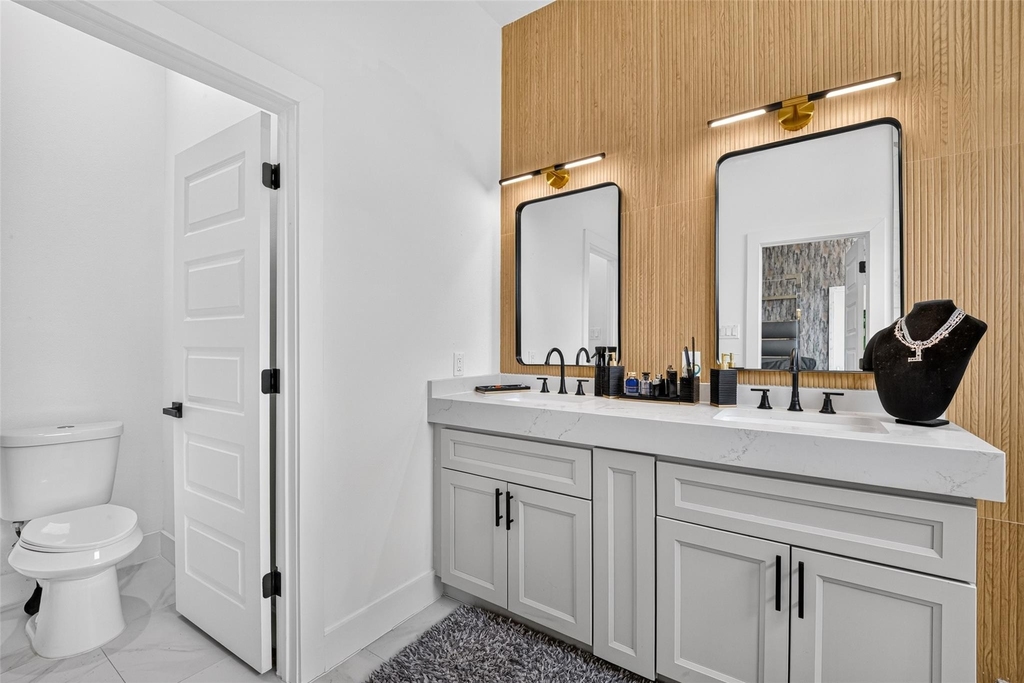 2208 Bleker Street - Photo 12