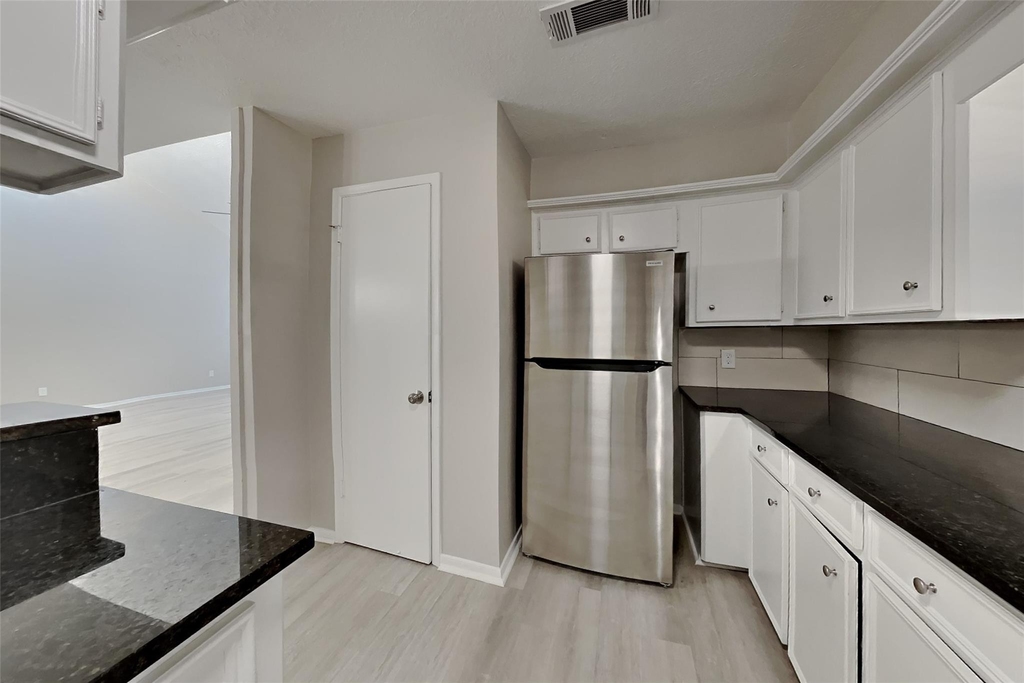 12015 Osage Park Drive - Photo 4