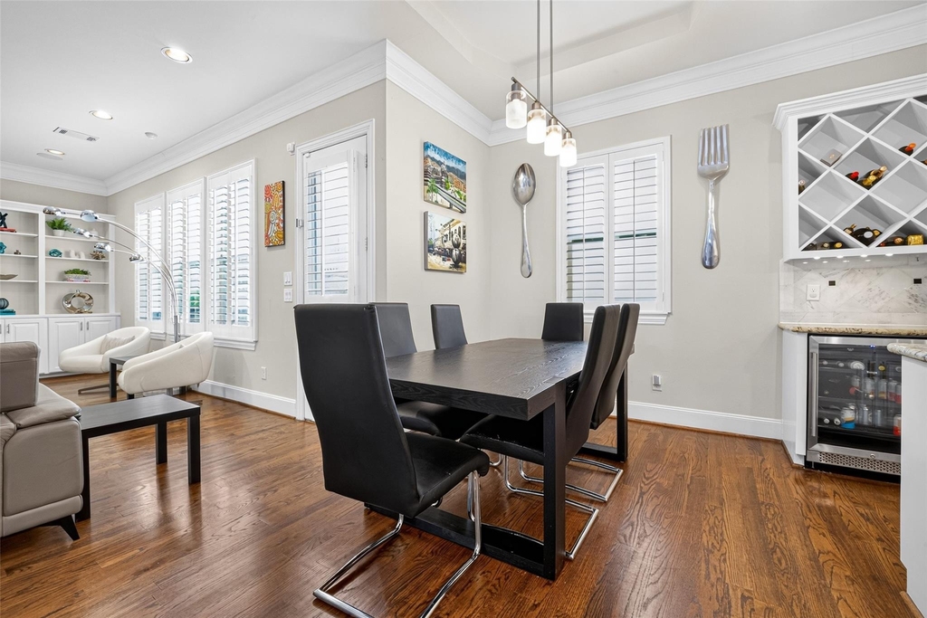 1042 W 15th 1/2 Street - Photo 13