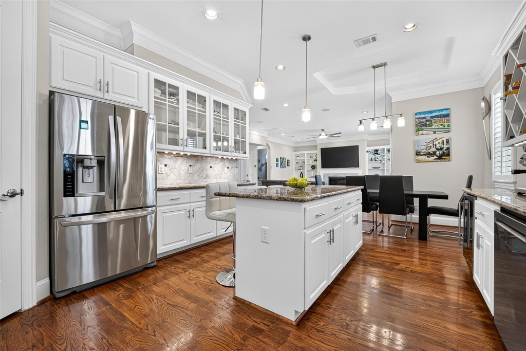 1042 W 15th 1/2 Street - Photo 15