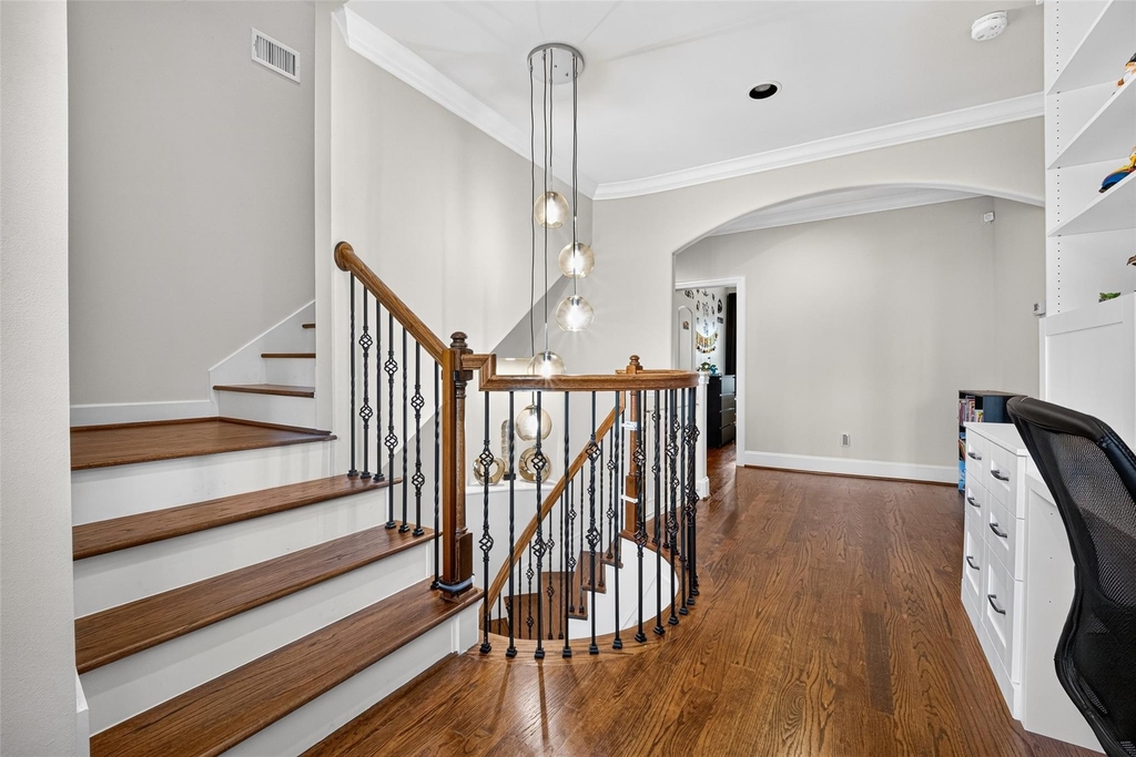 1042 W 15th 1/2 Street - Photo 26
