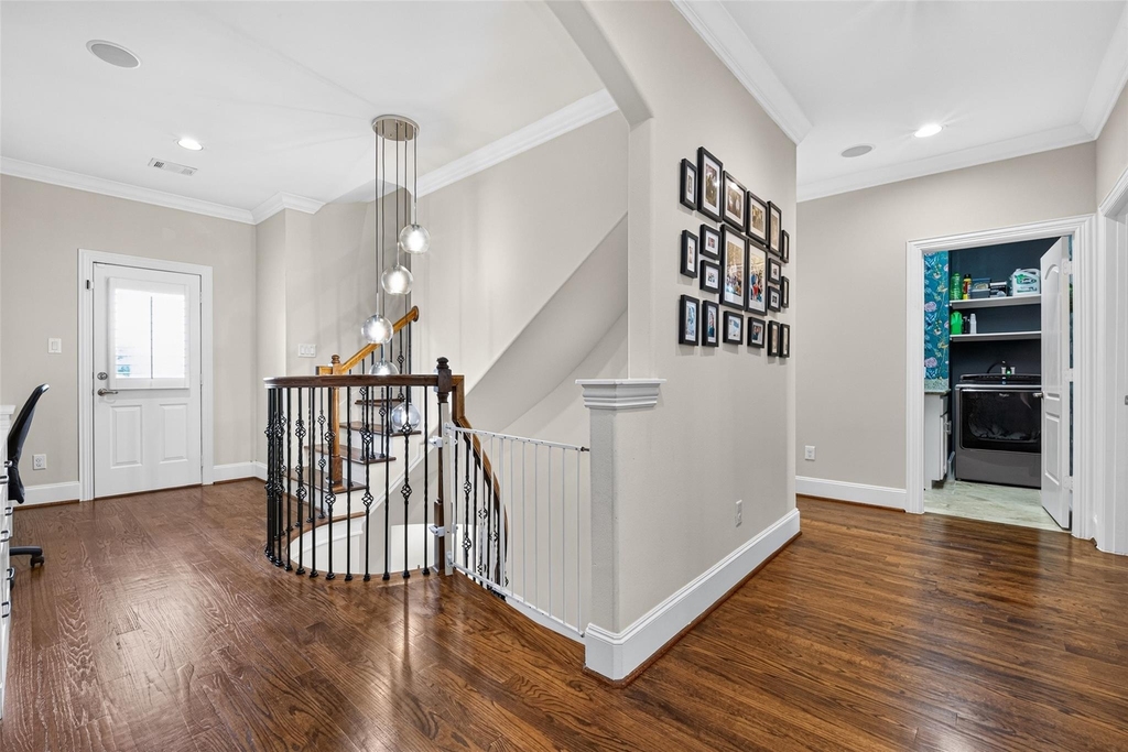 1042 W 15th 1/2 Street - Photo 29