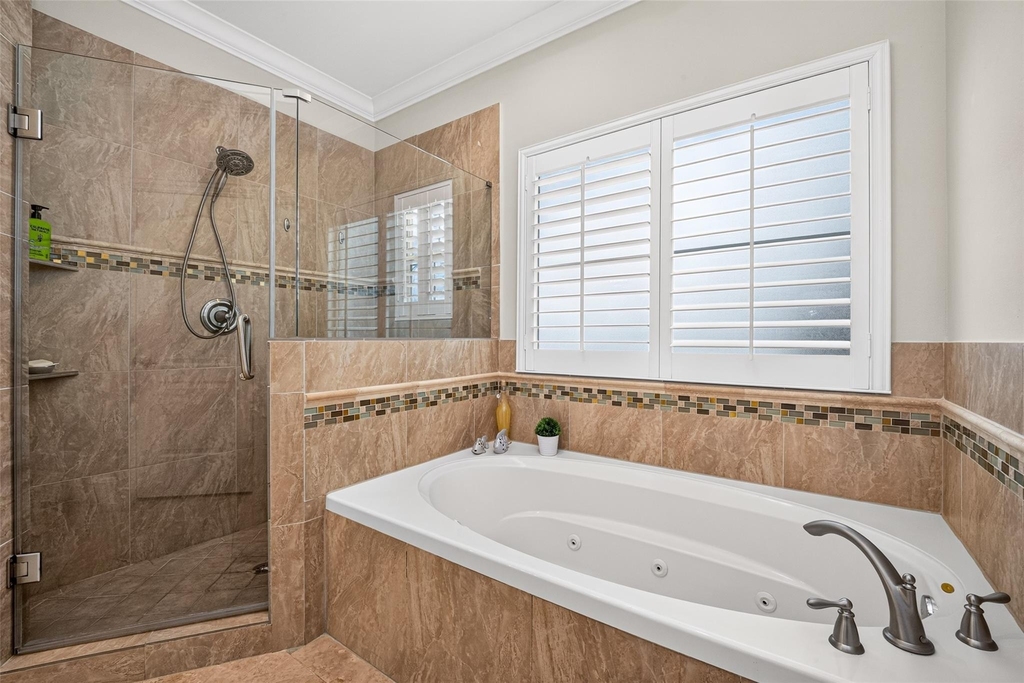 1042 W 15th 1/2 Street - Photo 46