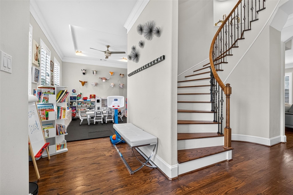 1042 W 15th 1/2 Street - Photo 21