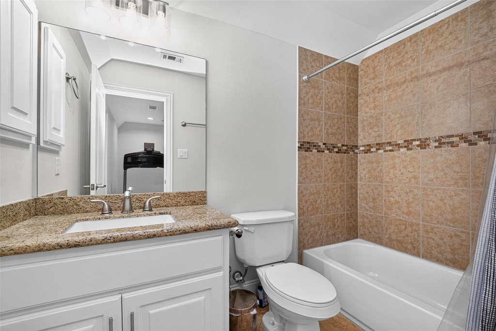 1042 W 15th 1/2 Street - Photo 40