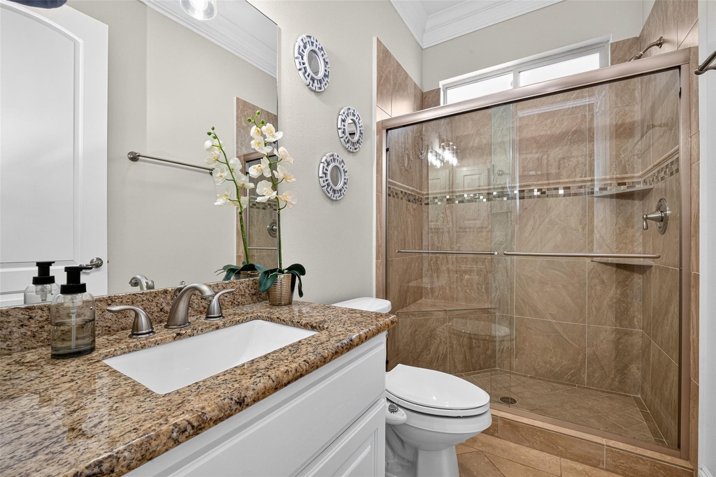 1042 W 15th 1/2 Street - Photo 24