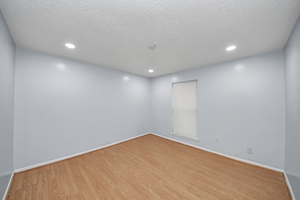 9607 Crail Drive - Photo 11