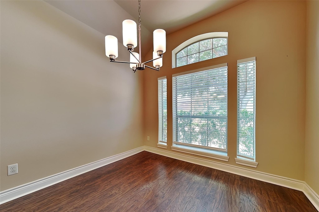 27407 Tracy Ridge Court - Photo 7