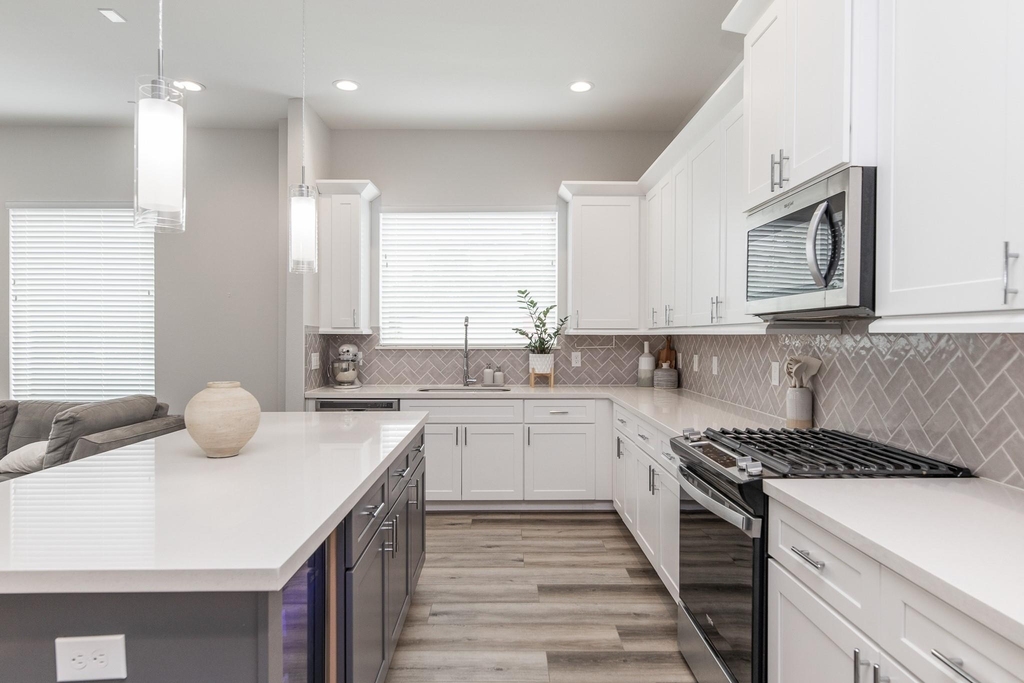 3354 Pinemont Drive - Photo 9