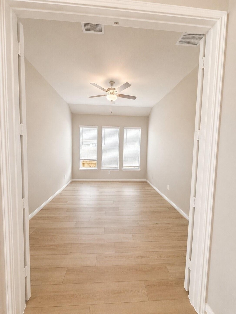 10507 Bright Cloud Drive - Photo 8