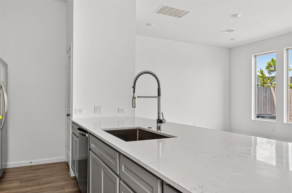 5607 Foggy Vine Court - Photo 14