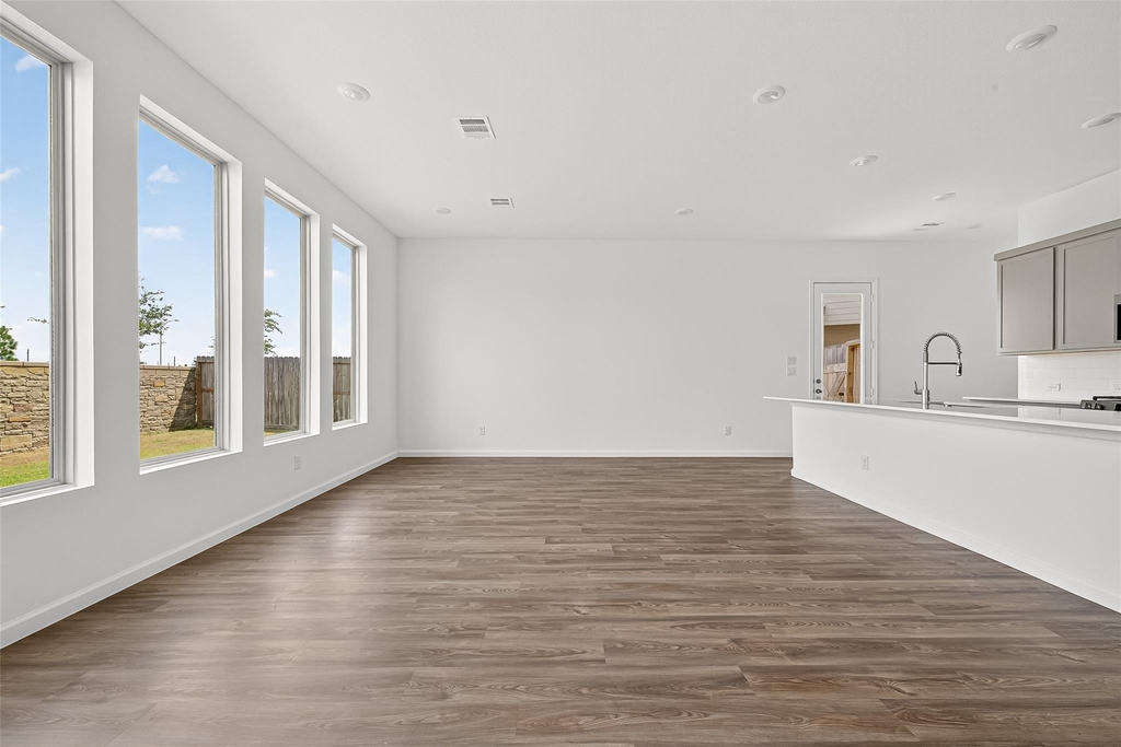 5607 Foggy Vine Court - Photo 9