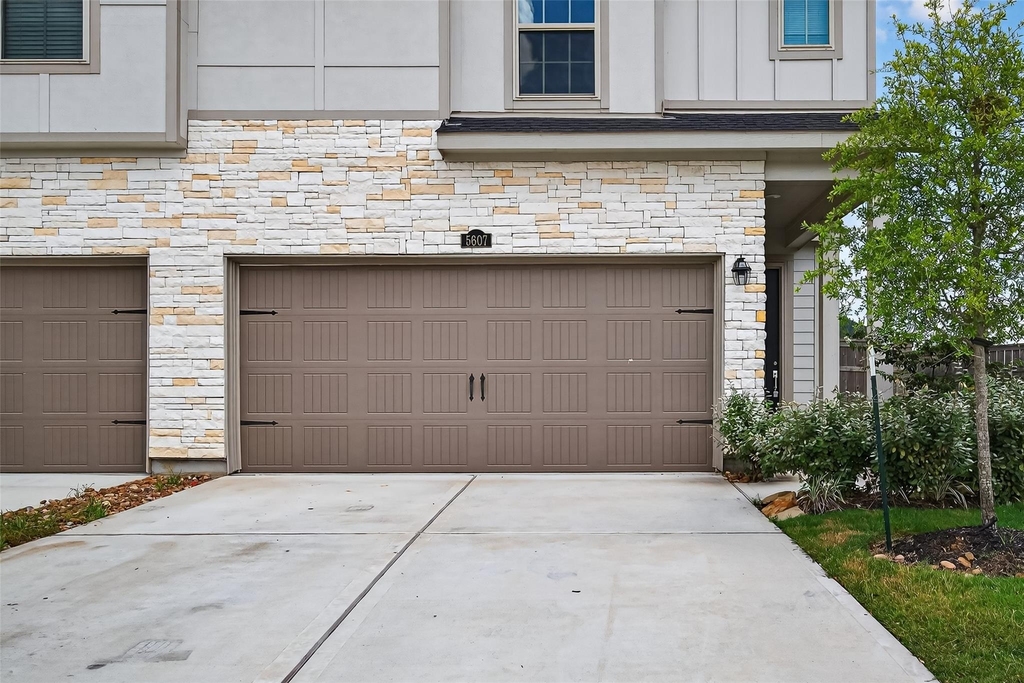 5607 Foggy Vine Court - Photo 3