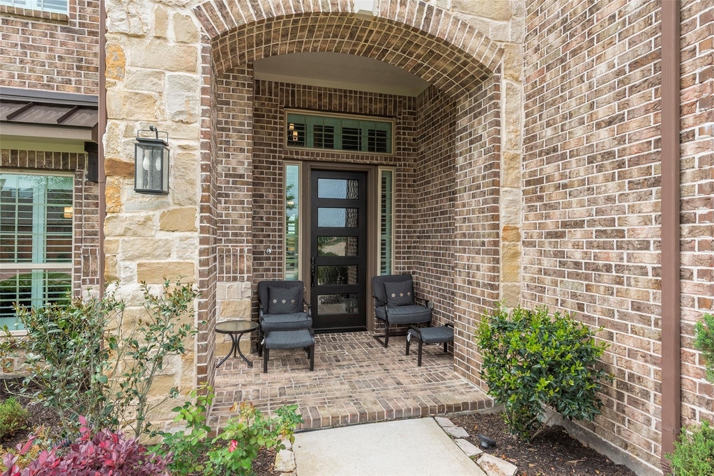 2714 Ahnya Lane - Photo 2