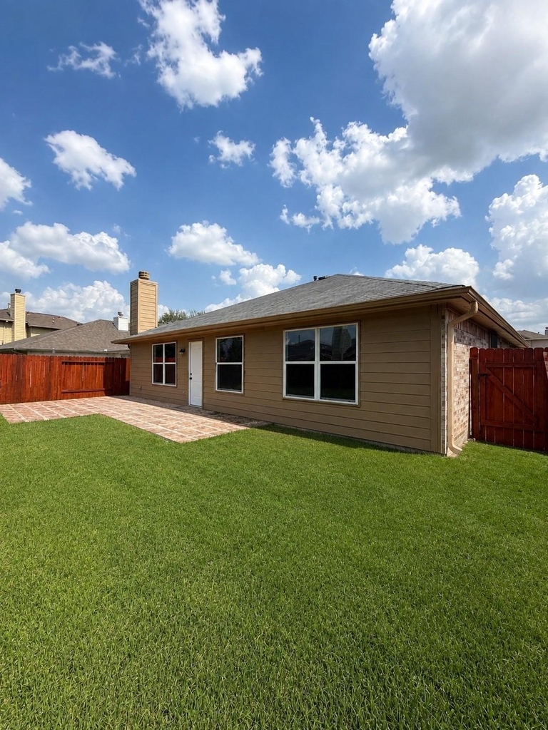 18122 Flower Grove Court - Photo 5