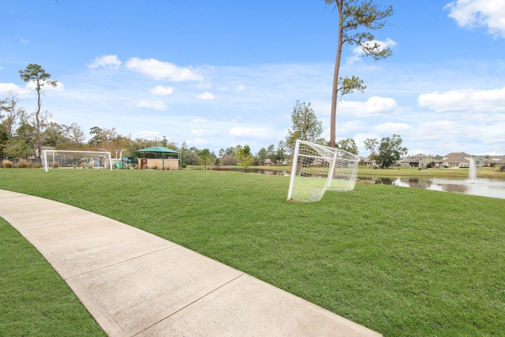 8018 Heroes Hall Drive - Photo 19