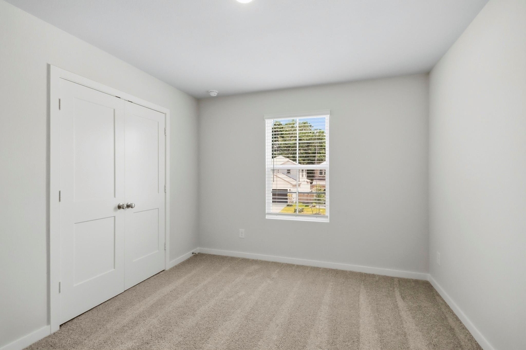 8018 Heroes Hall Drive - Photo 16